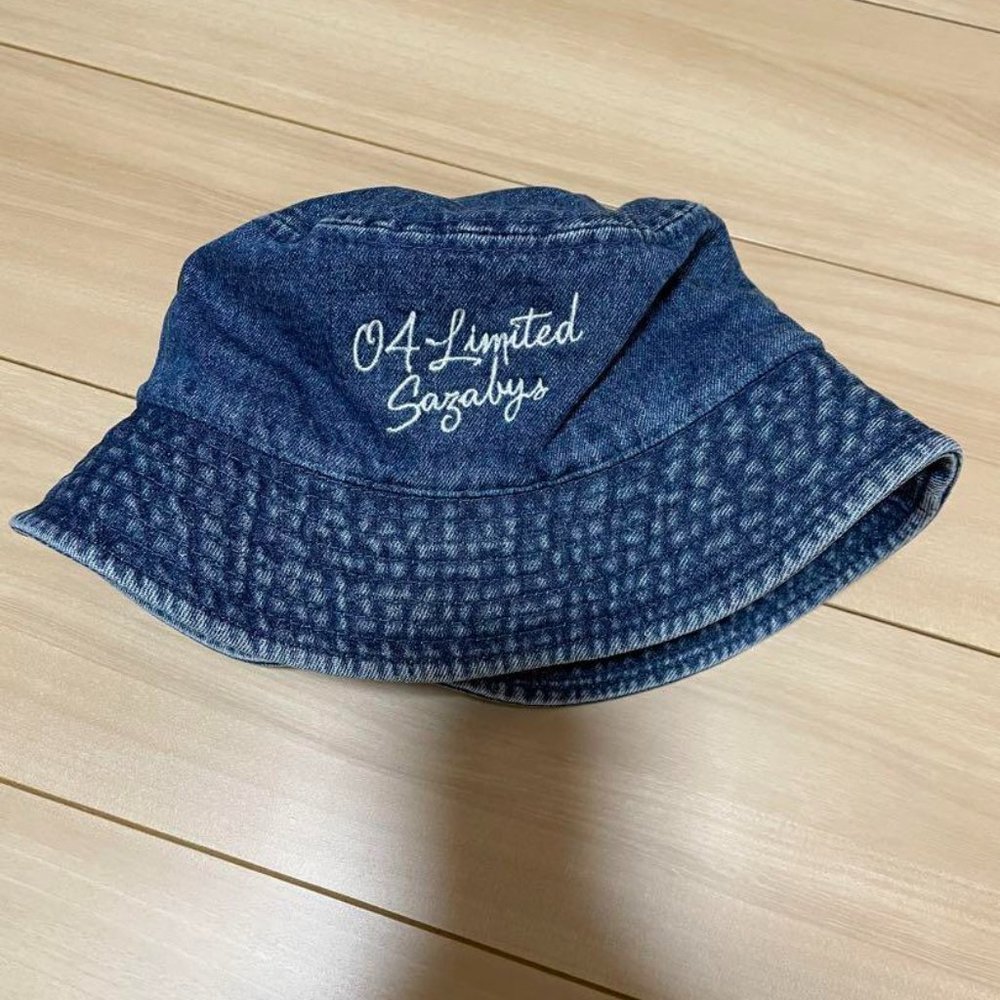 hat